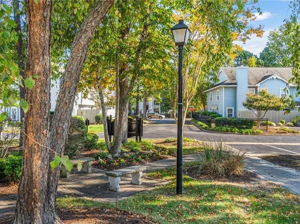 4594 Genoa Cir, Virginia Beach, VA 23462