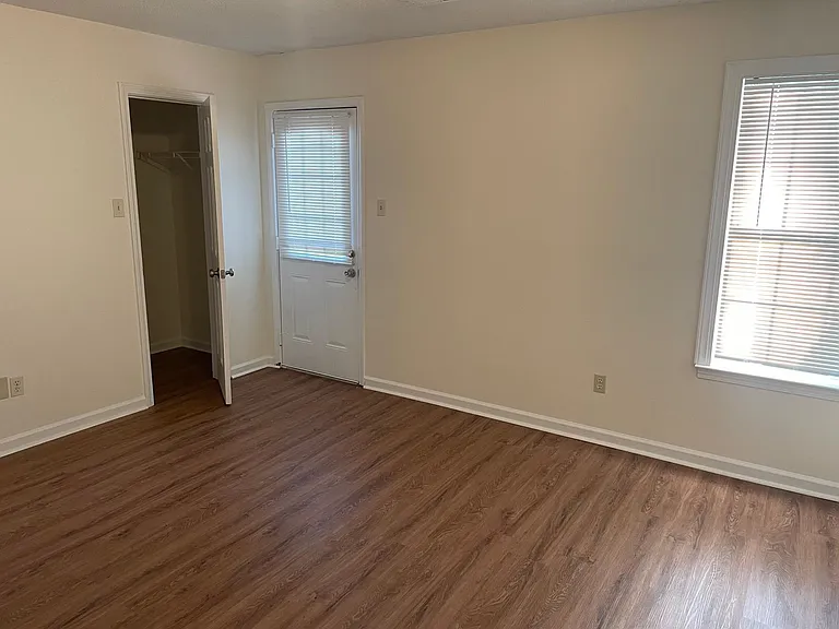 3918 Oak Branch Cir W — Photo 10