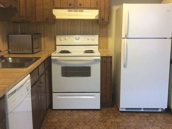 5th image of 285 Herlong Ave #D