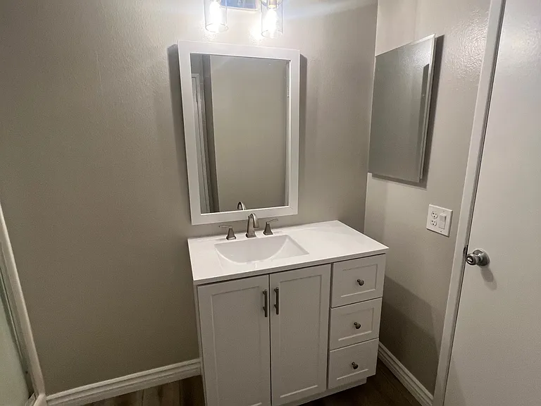 2800 Regina Ave — Photo 18
