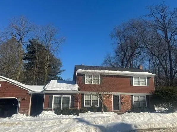 16 Stephen Dr, Tarrytown, NY 10591