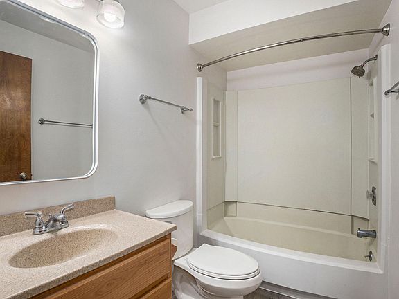 4th image of 7021 Bonaire Dr NE APT C