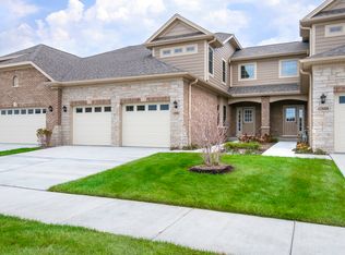 12882 Rosa Ln, Lemont, IL 60439