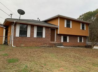 154 Slicky Rock Ct, Riverdale, GA 30274