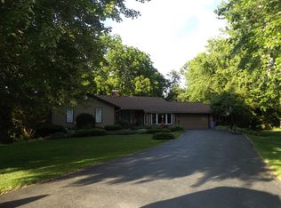 348 Brooksboro Dr, Webster, NY 14580
