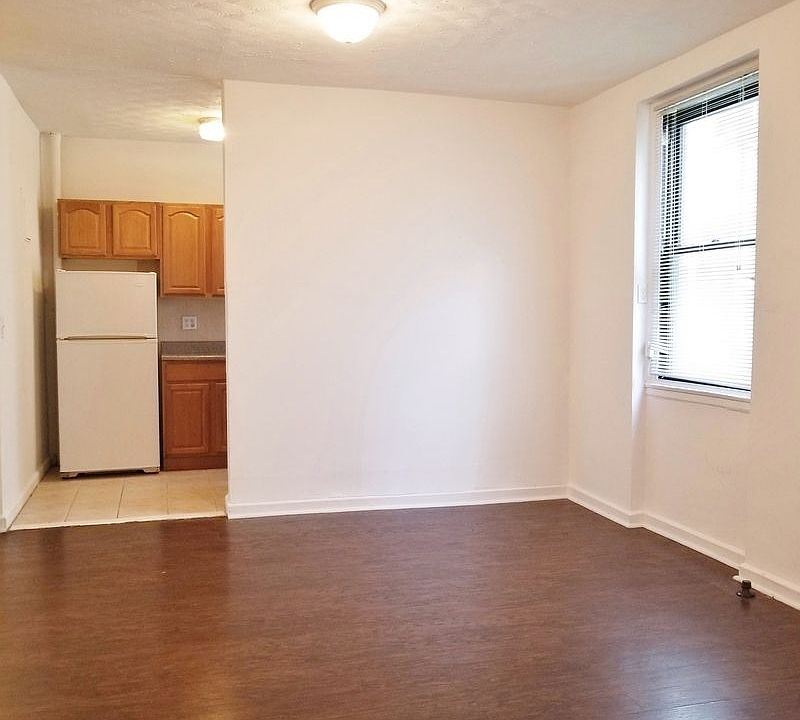 1st image of 2168 35th St APT 1B