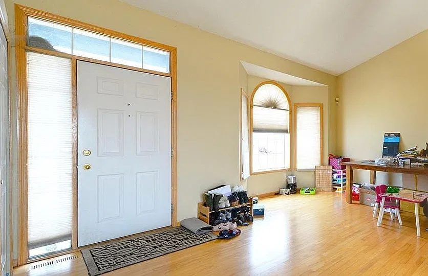 5 bed, 2686 sqft, $3,395 — Photo 4