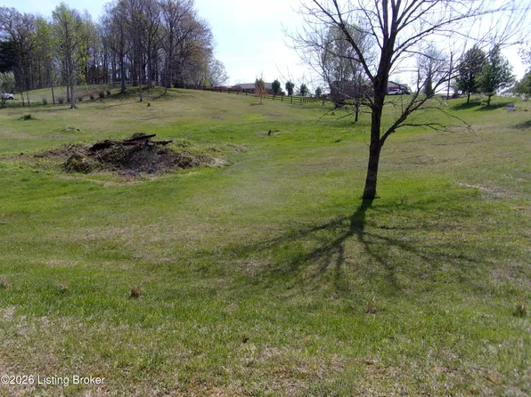 1300 Oak Knoll Dr, Bardstown, KY 40004