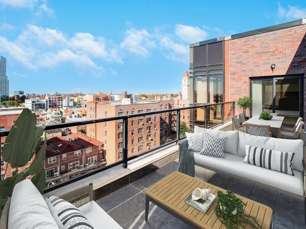 3041 Ocean Avenue image 8 of 17