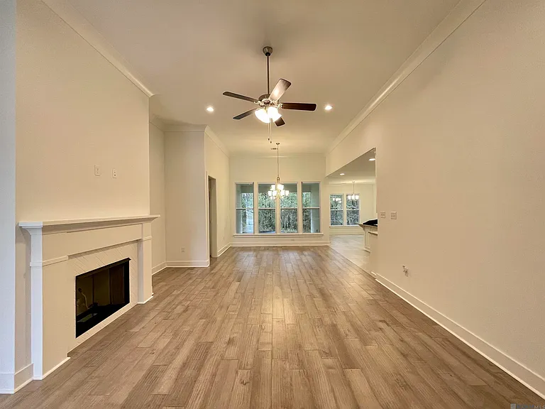 25279 Burlington Dr — Photo 2