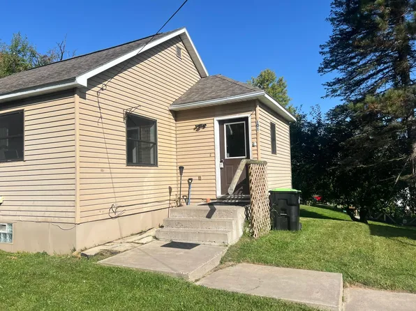 101 W 2nd St, Caspian, MI 49915