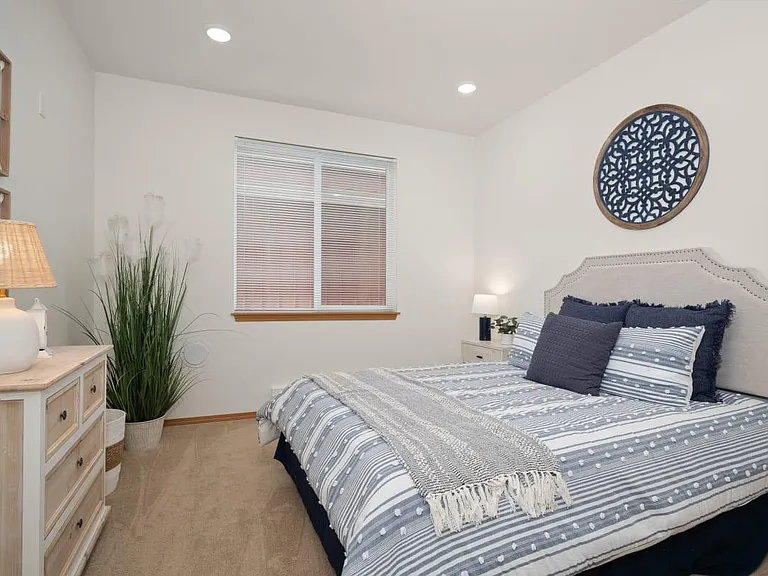 Bluegrass Farms Apartments — Photo 24