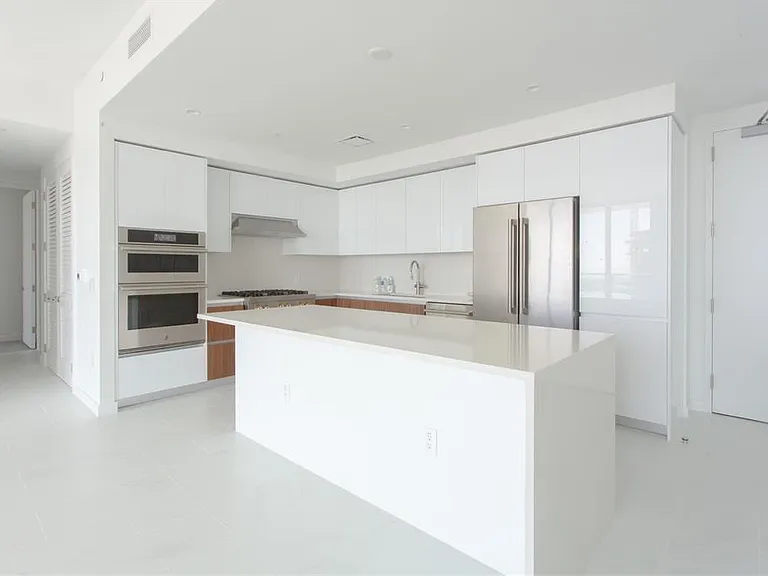 400 Central Ave #2906 — Photo 6
