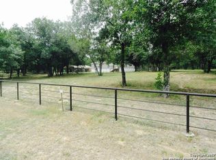265 Gayle Ln, Poteet, TX 78065
