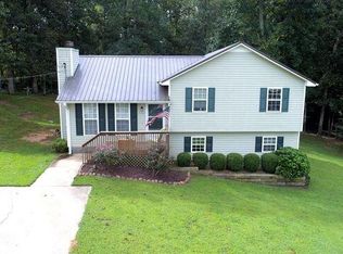 132 Taylors Ln, Carrollton, GA 30117