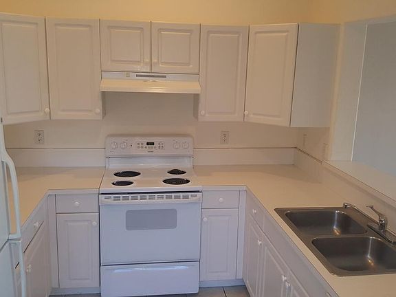 3rd image of 26741LITTL E John Court # Fl 2nd