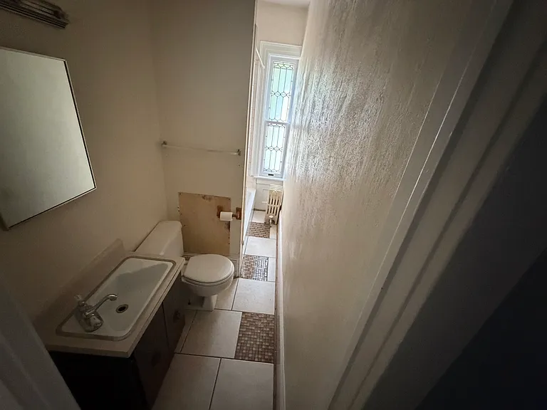 12 Granger Pl #1 — Photo 4