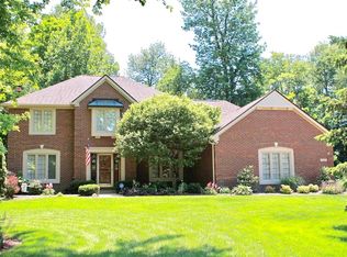 7625 W Village Way, New Palestine, IN