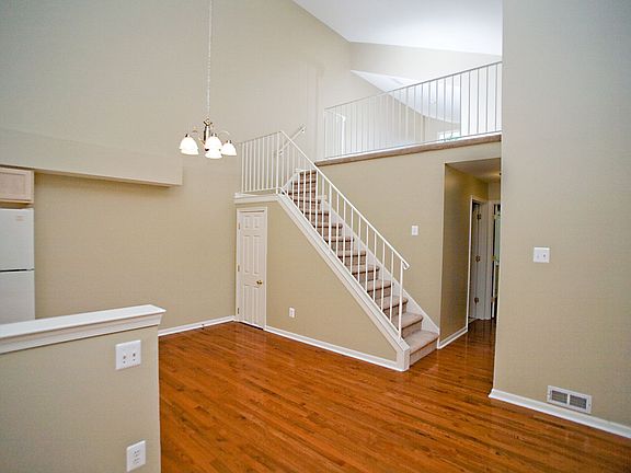 Loft & Dinning area