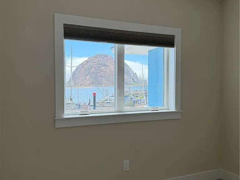 1108 A Front — Photo 10