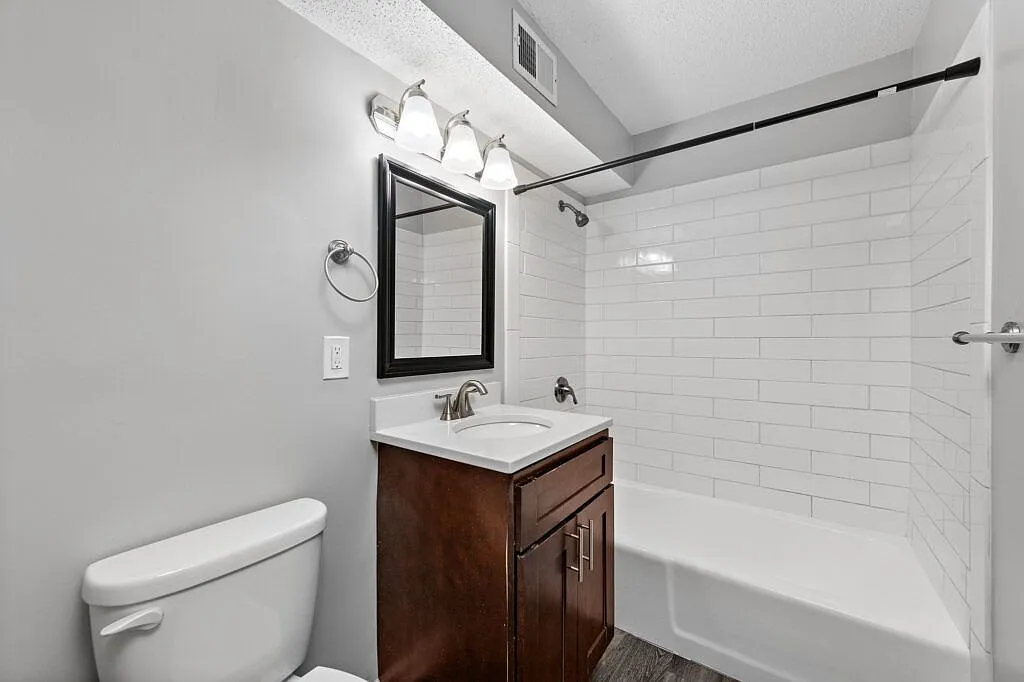 Martin City Flats — Photo 3