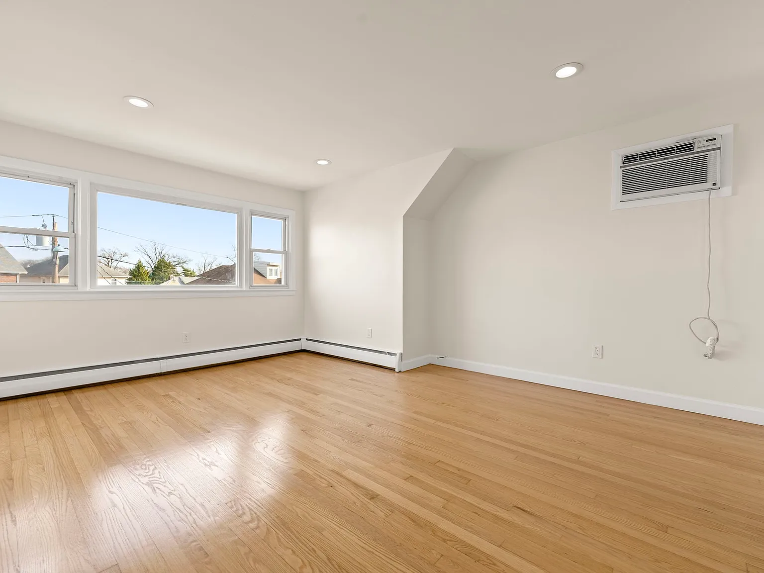 17 Joseph St — Photo 3