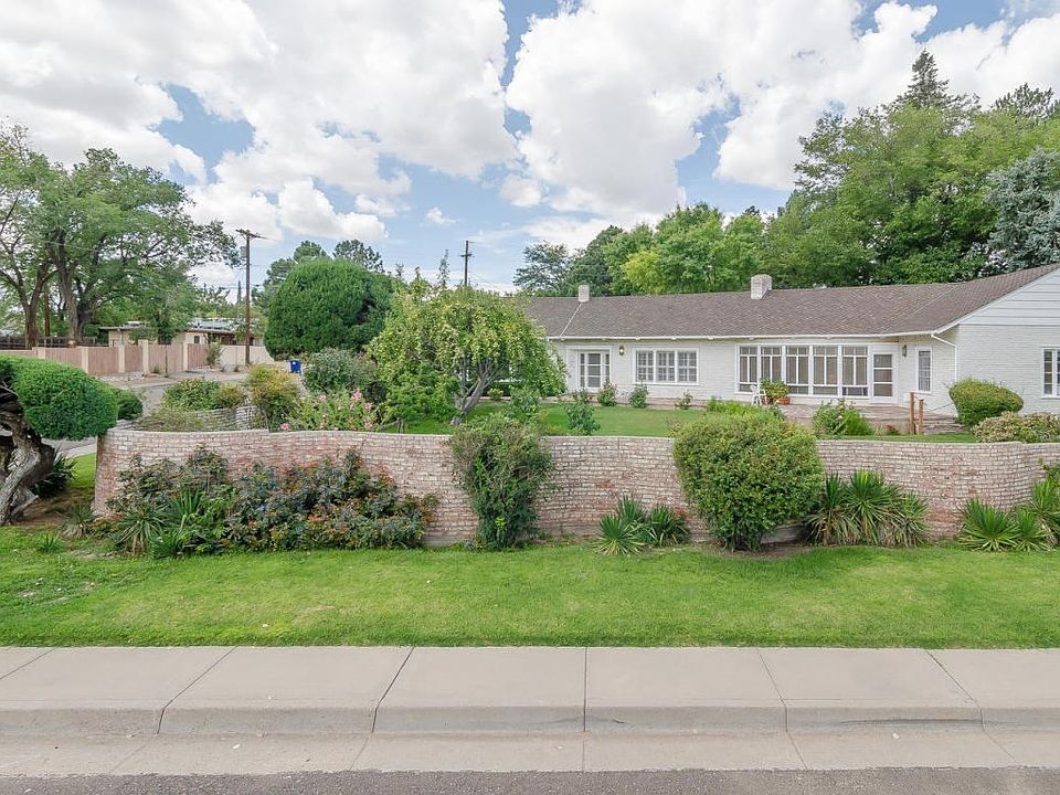 1011 Laurel Dr SE Albuquerque-large-001-