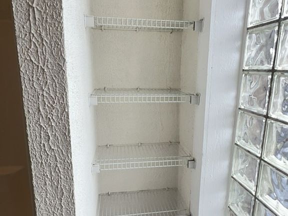 5th image of 208 Adamson Sq Unit A