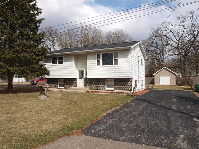 1st image of 36455 N Elizabeth Ct