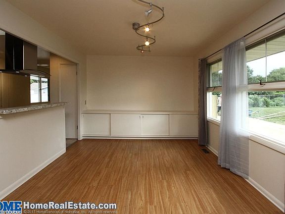 3rd image of 1820 E Bermuda Dr