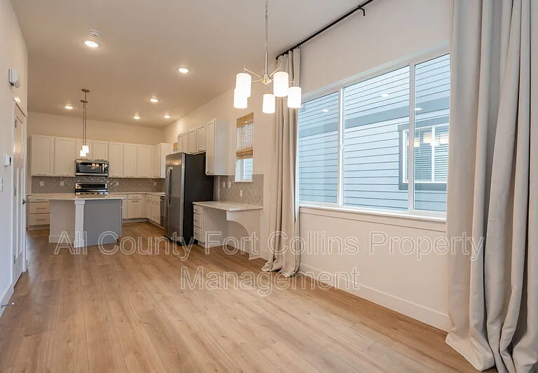 5967 Rendezvous Pkwy — Photo 10