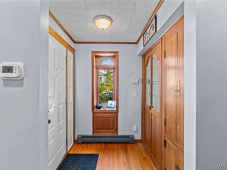 114 Flohr Ave — Photo 11