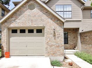 21-A Moss Rock Dr, New Braunfels, TX 78130