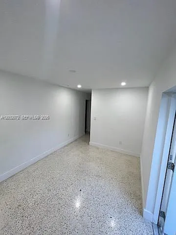 1010 SW 84th Ave #2 — Photo 2