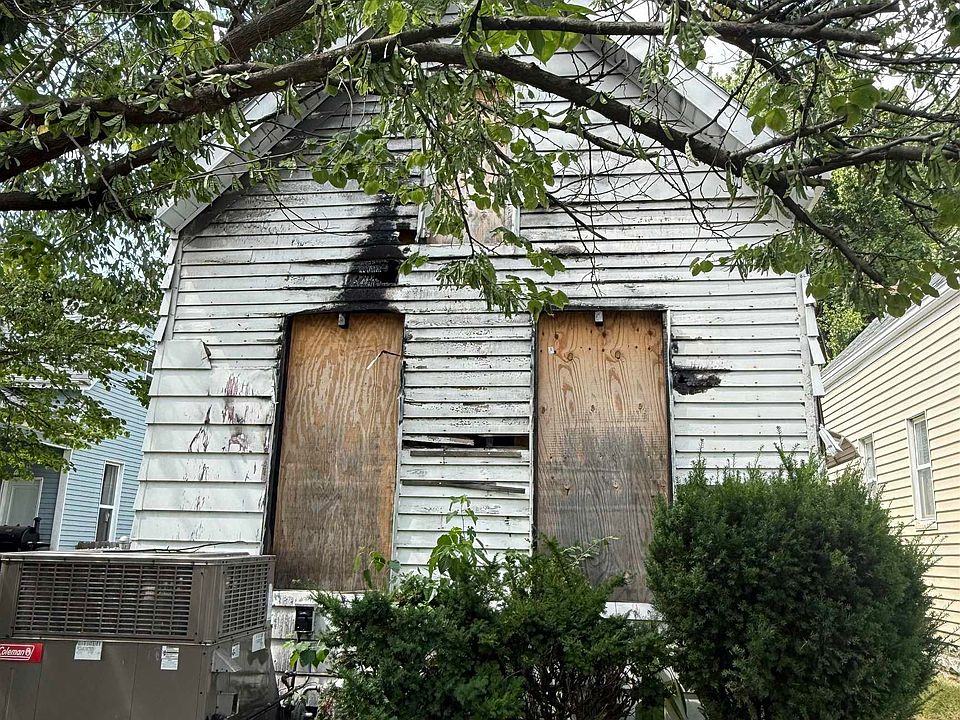 1st image of 2605 W Virginia St