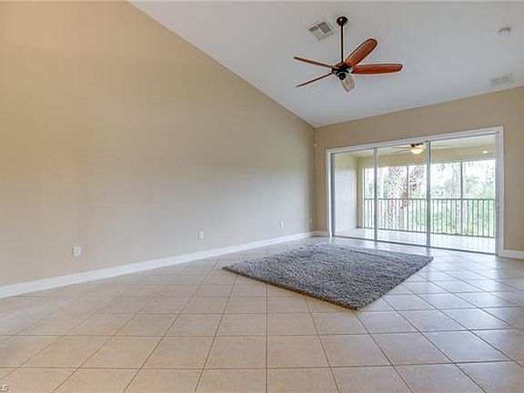 4th image of 20091 Seagrove St Unit 807