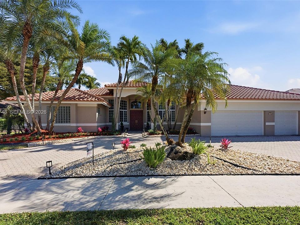 1st image of 158 Dockside Cir