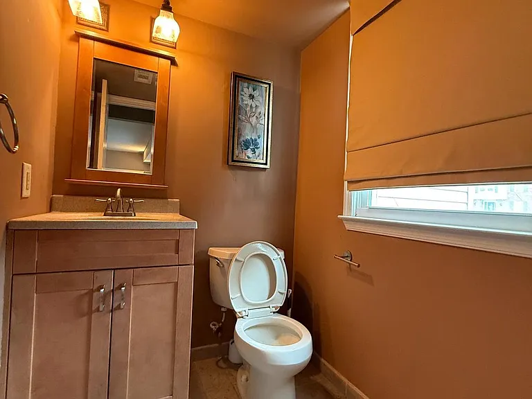 104 Apley Dr — Photo 7