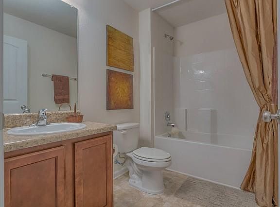 5th image of 4911 Kensington St