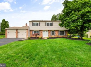 81 Kingsclere Dr, Southampton, PA