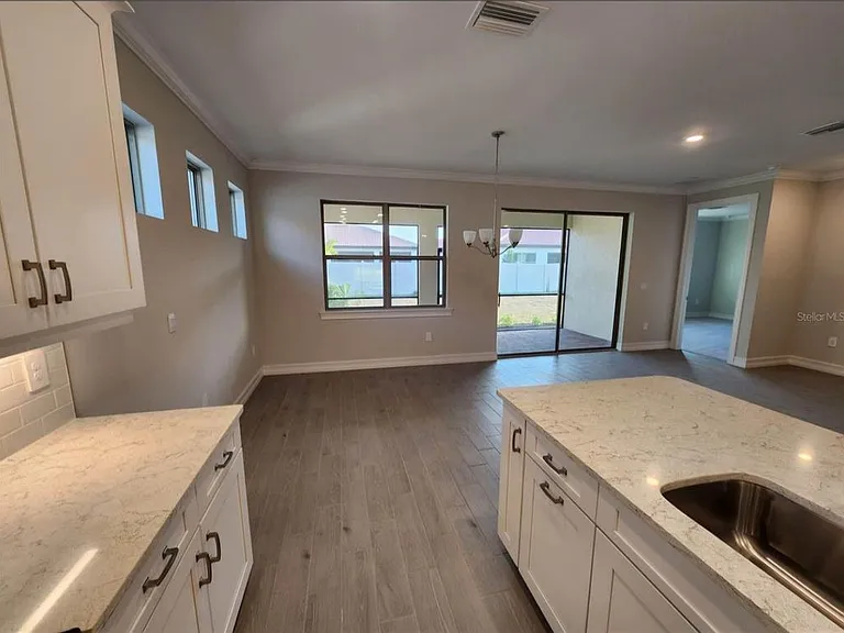 333 Villoresi Blvd — Photo 12