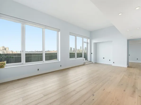 1000 Avenue At Port Imperial image 35 of 38