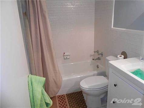 5th image of 1700 NE 105th St APT 110