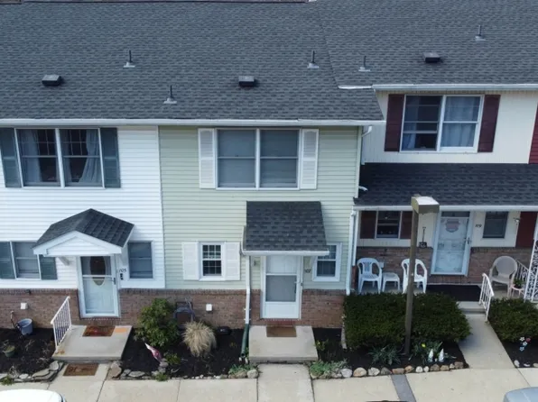 107 Brook Dr, Hackettstown Town, NJ 07840