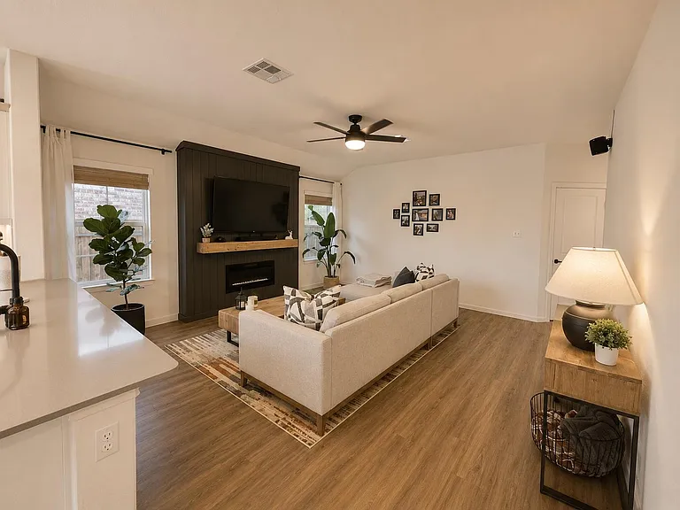 208 Longbridge Dr — Photo 9