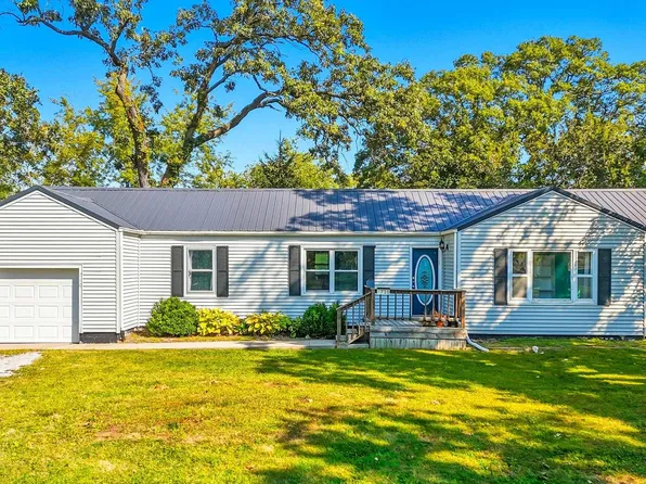710 Oak St, Sigourney, IA 52591