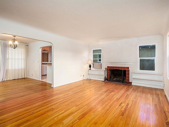 2nd image of 1100 El Rancho Dr