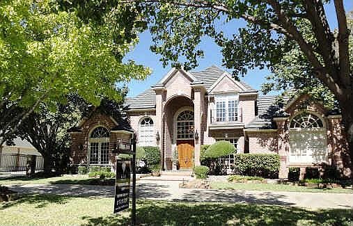 1st image of 904 Saddlebrook Dr