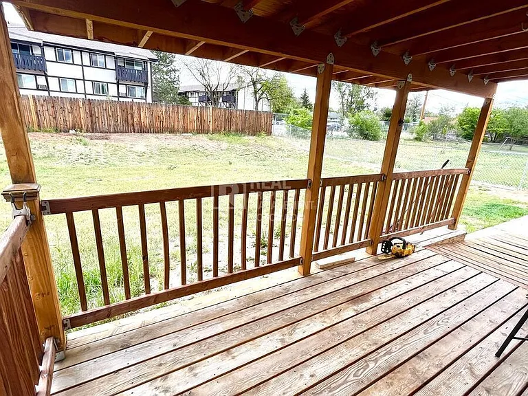 2046 Del Mar Dr — Photo 23