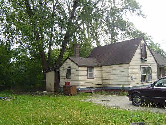 1st image of 1369 Burbank Ave